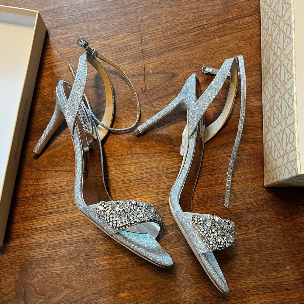 Badgley Mischka
Collection
Jen Ankle Strap Sandal - Picture 8 of 13